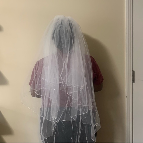 Asymmetrical rhinestone studded white sheer wedding veal, EUC - Picture 3 of 7